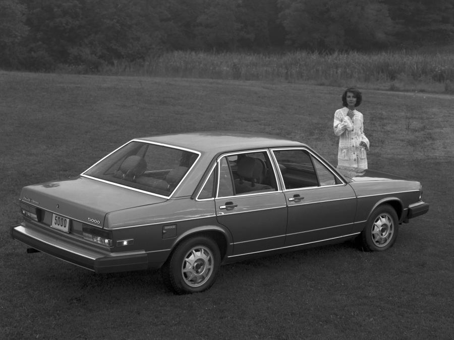  Audi 5000 (43) 1980 года  (фото 2 из 2)